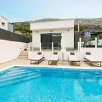 Awesome In Tatil Evi *