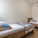Awesome In Tatil Evi Srinjine